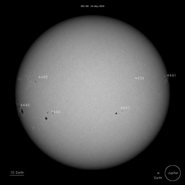 Haz clic en la imagen para ampliar

Nombre:	sunspots1 2026-05-24.jpg
Vitas:	3
Tamaño:	19,4 KB
ID:	368404
